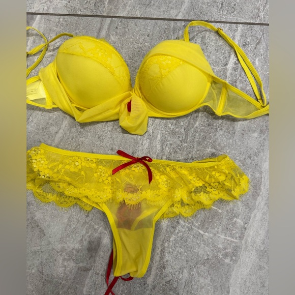 Other - Yellow Lace Push-Up Bra & Thong Set - Bright Yellow Women’s Intimates